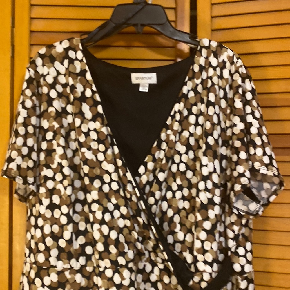 Plus size 22-24 dress new with tags Avenue brand